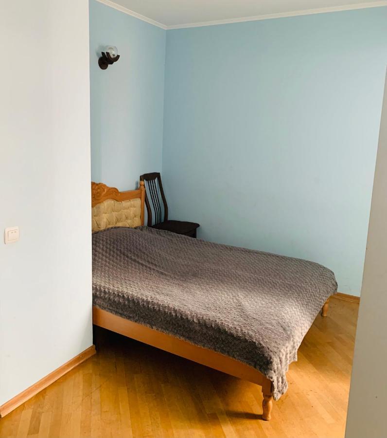 Cozy Apartment Near Republic Square Yerevan Exterior foto